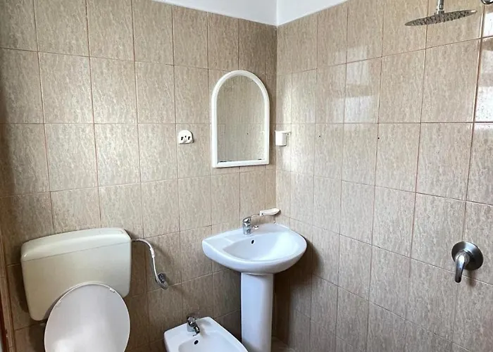 Leonardo's Villa Durrës